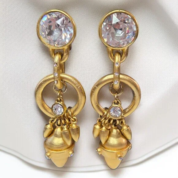 LES BERNARD Vintage 1980's Etruscan Matte Gold Crystal Dangle Charm Earrings - Picture 6 of 6